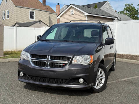2019 Dodge Grand Caravan SXT FWD photo