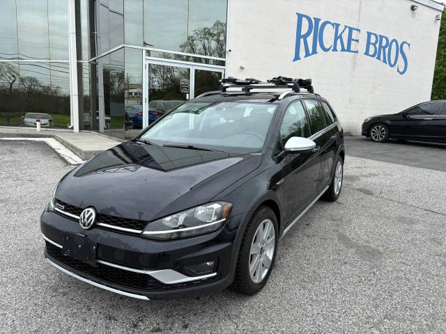 2019 Volkswagen Golf Alltrack S AWD photo