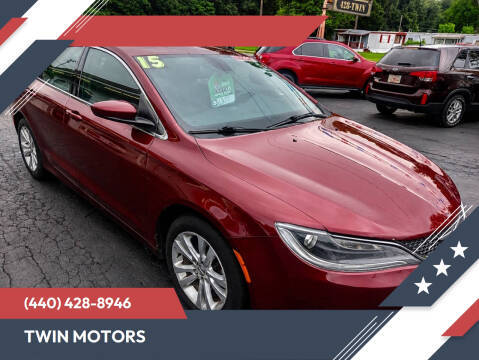 2015 Chrysler 200 Limited FWD photo