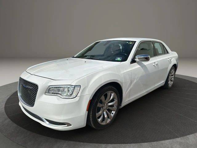 2019 Chrysler 300 Touring RWD photo