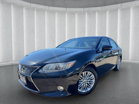 2015 Lexus ES Crafted Line FWD photo