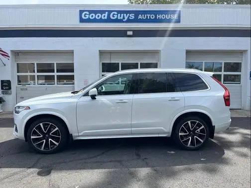 2020 Volvo XC90 Momentum AWD photo