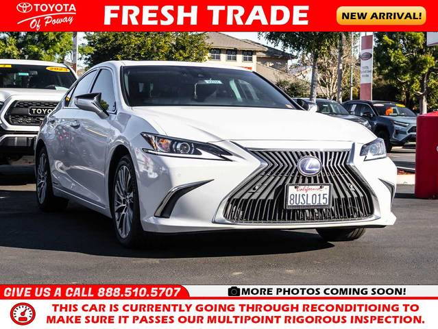 2020 Lexus ES ES 300h FWD photo