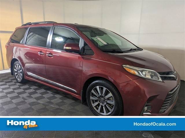 2020 Toyota Sienna Limited Premium FWD photo