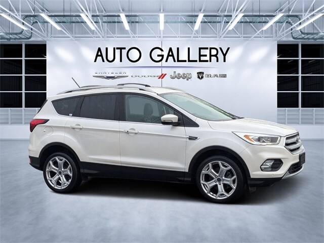 2019 Ford Escape Titanium 4WD photo