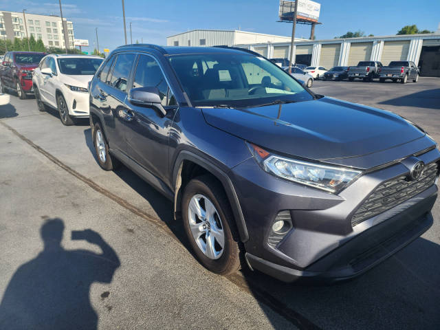 2020 Toyota RAV4 XLE AWD photo