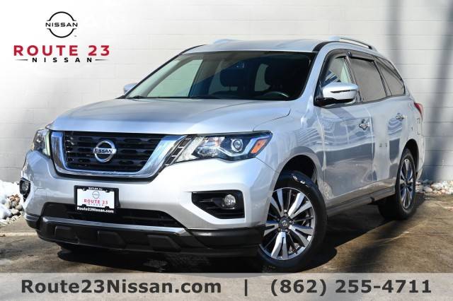 2017 Nissan Pathfinder SV 4WD photo