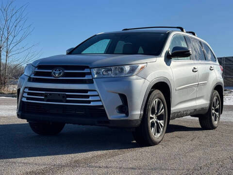 2019 Toyota Highlander LE AWD photo