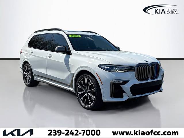 2020 BMW X7 M50i AWD photo