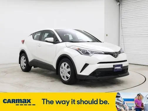 2019 Toyota C-HR LE FWD photo