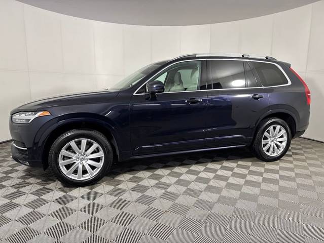 2019 Volvo XC90 Momentum AWD photo