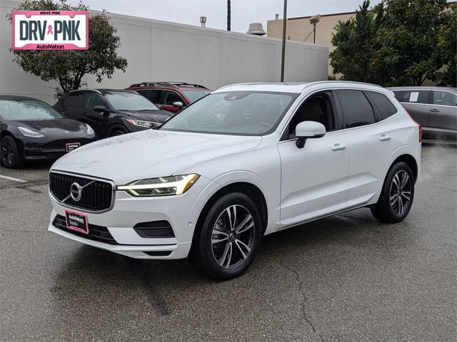 2019 Volvo XC60 Momentum AWD photo