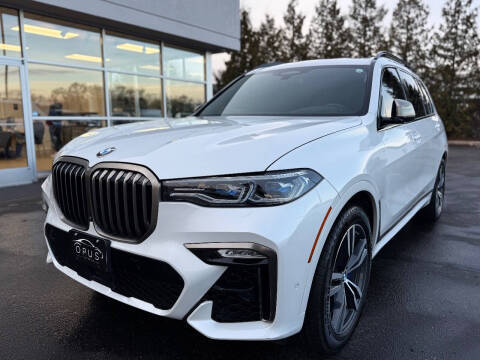 2020 BMW X7 M50i AWD photo