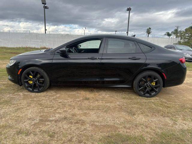 2015 Chrysler 200 S FWD photo