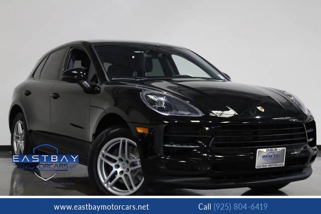 2020 Porsche Macan  AWD photo