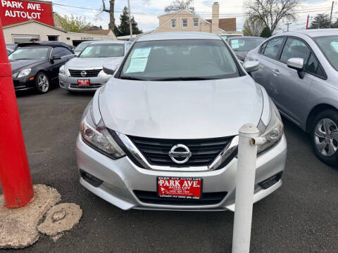 2016 Nissan Altima 2.5 SR FWD photo