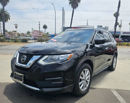 2018 Nissan Rogue SV FWD photo