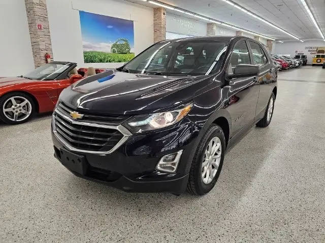2020 Chevrolet Equinox LS FWD photo