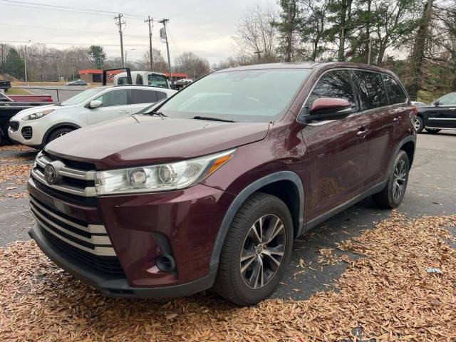 2019 Toyota Highlander LE FWD photo