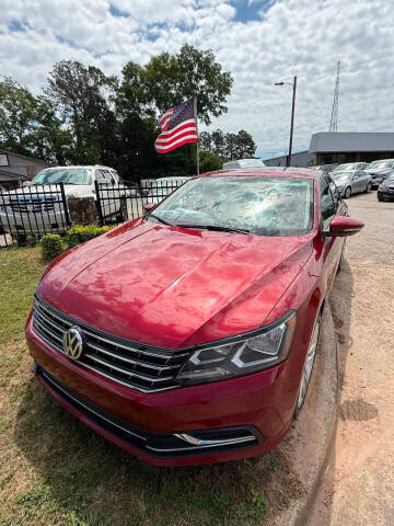 2019 Volkswagen Passat 2.0T Wolfsburg Edition FWD photo