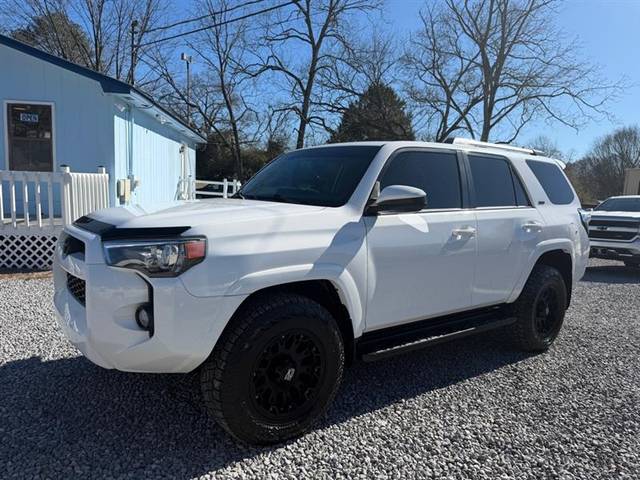 2019 Toyota 4Runner SR5 4WD photo