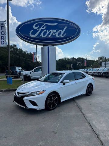 2020 Toyota Camry XSE FWD photo