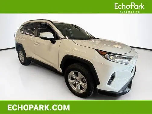 2020 Toyota RAV4 XLE AWD photo