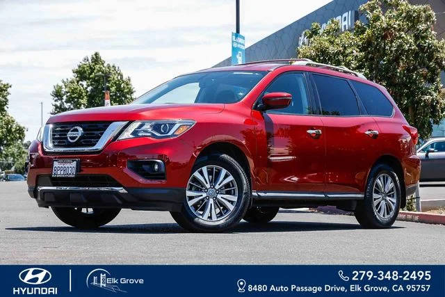 2019 Nissan Pathfinder SV 4WD photo