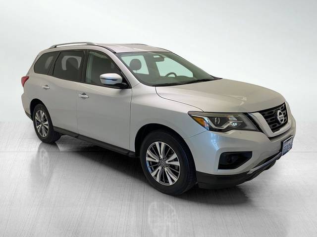 2020 Nissan Pathfinder S FWD photo