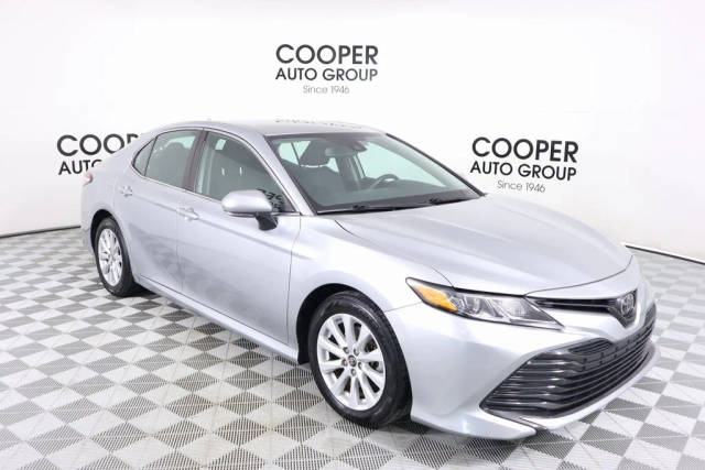 2020 Toyota Camry LE FWD photo