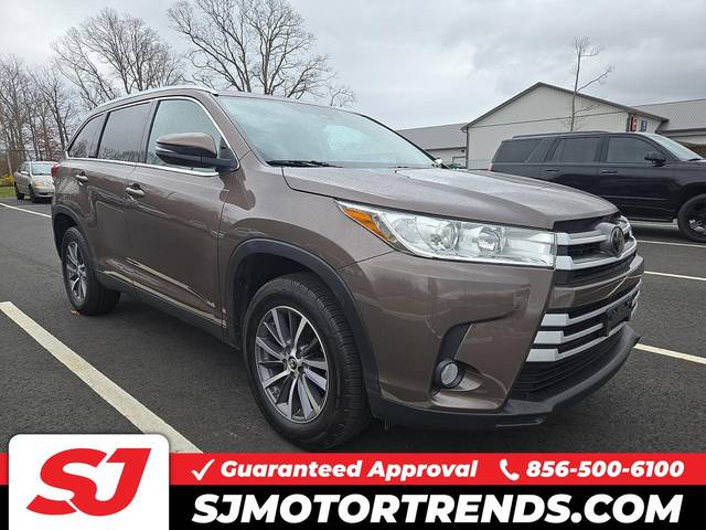 2019 Toyota Highlander XLE FWD photo