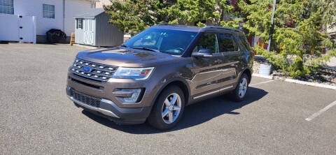 2016 Ford Explorer XLT 4WD photo