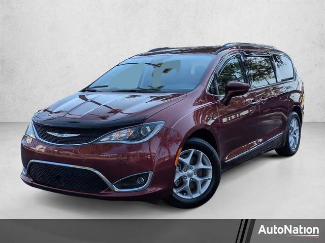 2020 Chrysler Pacifica Minivan Touring L Plus FWD photo