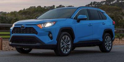 2020 Toyota RAV4 LE FWD photo