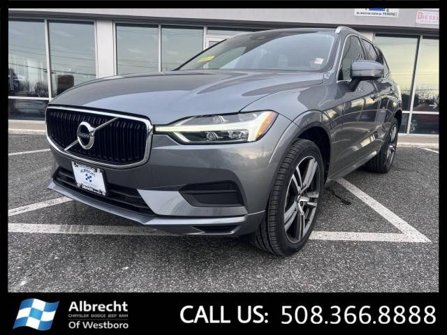 2020 Volvo XC60 Momentum AWD photo