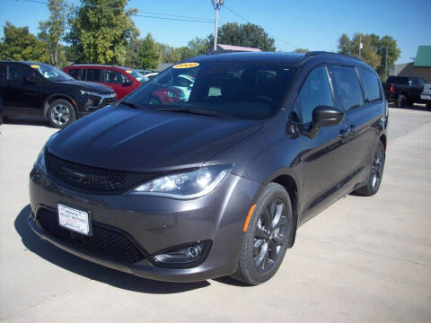 2020 Chrysler Pacifica Minivan Touring L Plus FWD photo
