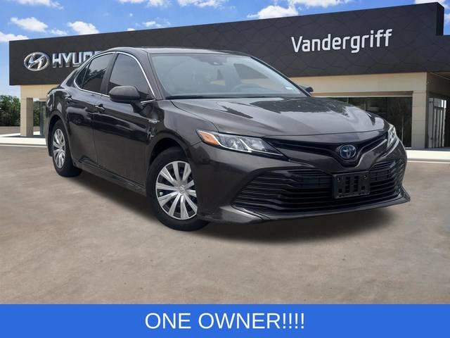2020 Toyota Camry Hybrid LE FWD photo