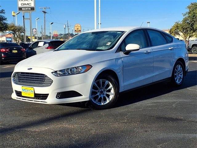 2015 Ford Fusion S FWD photo