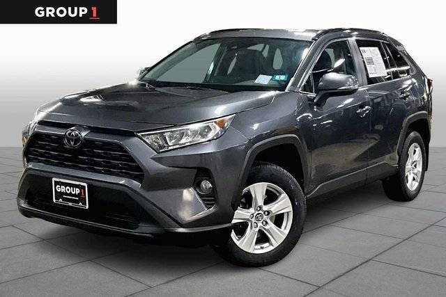 2020 Toyota RAV4 XLE AWD photo