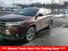 2019 Toyota Highlander LE Plus AWD photo