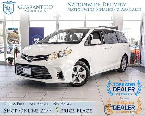 2020 Toyota Sienna LE FWD photo