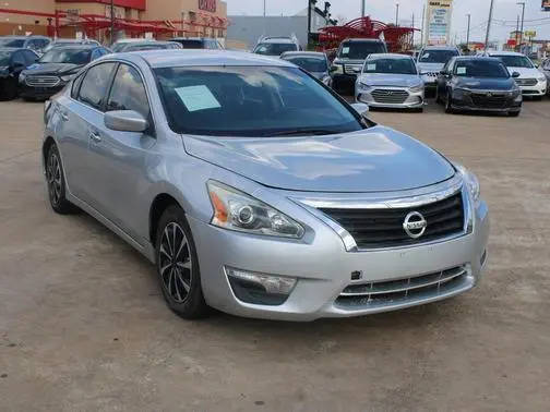 2015 Nissan Altima 2.5 FWD photo
