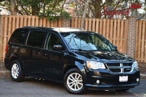 2018 Dodge Grand Caravan SXT FWD photo
