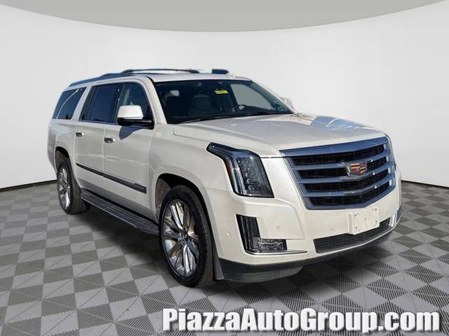 2020 Cadillac Escalade ESV Luxury 4WD photo