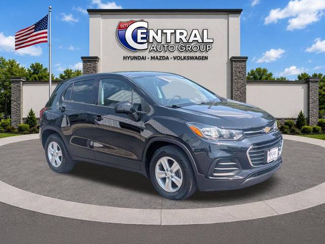 2020 Chevrolet Trax LS FWD photo