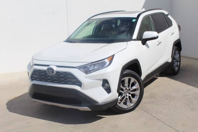 2020 Toyota RAV4 Limited FWD photo