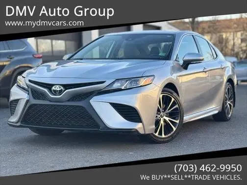 2020 Toyota Camry SE FWD photo