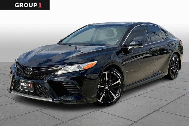2020 Toyota Camry XSE FWD photo