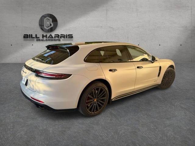 2020 Porsche Panamera GTS AWD photo
