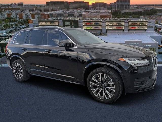 2020 Volvo XC90 Momentum AWD photo